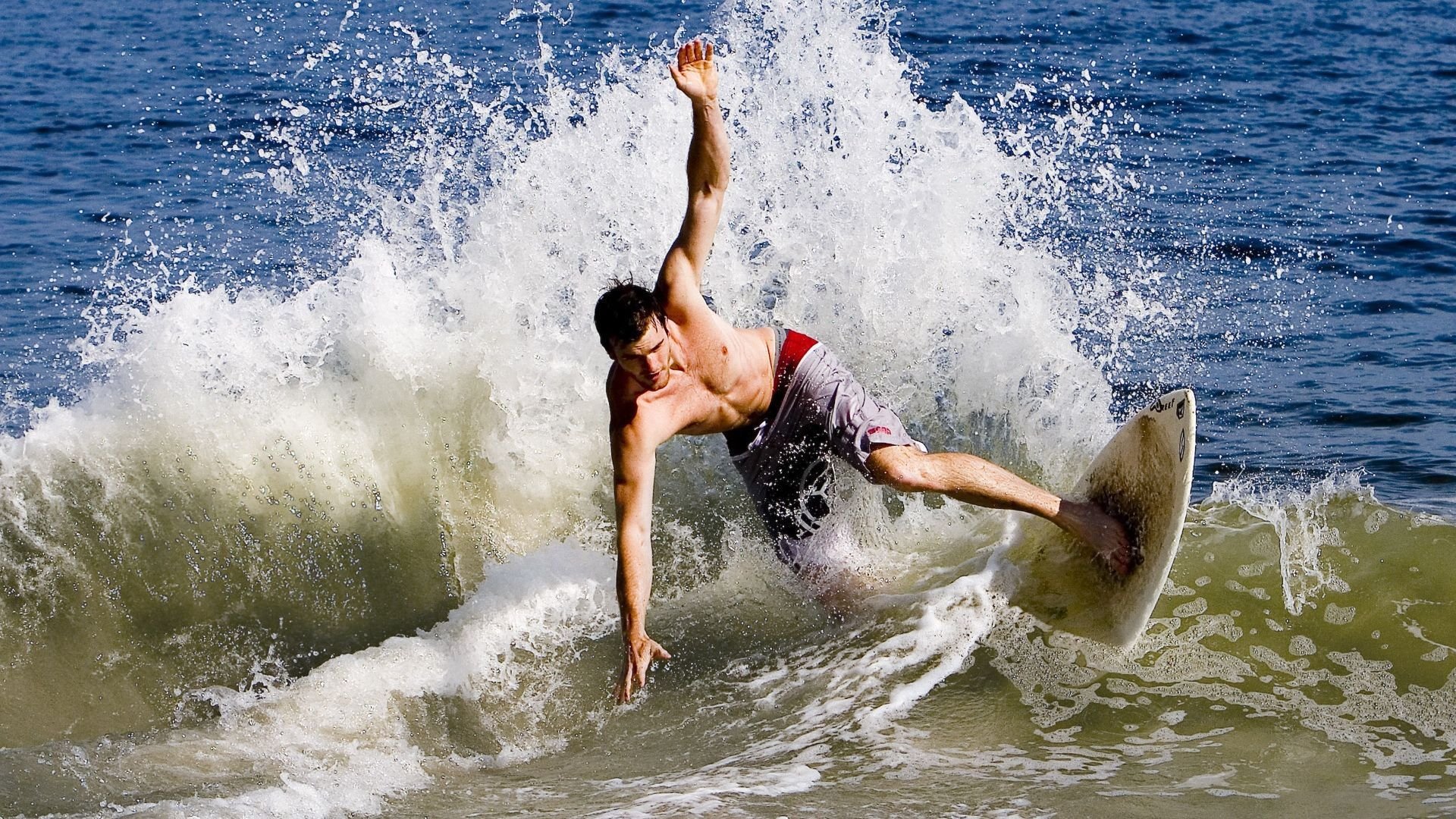 车队内部激烈竞争升级，换帅传闻四起，车队是干什么工作的